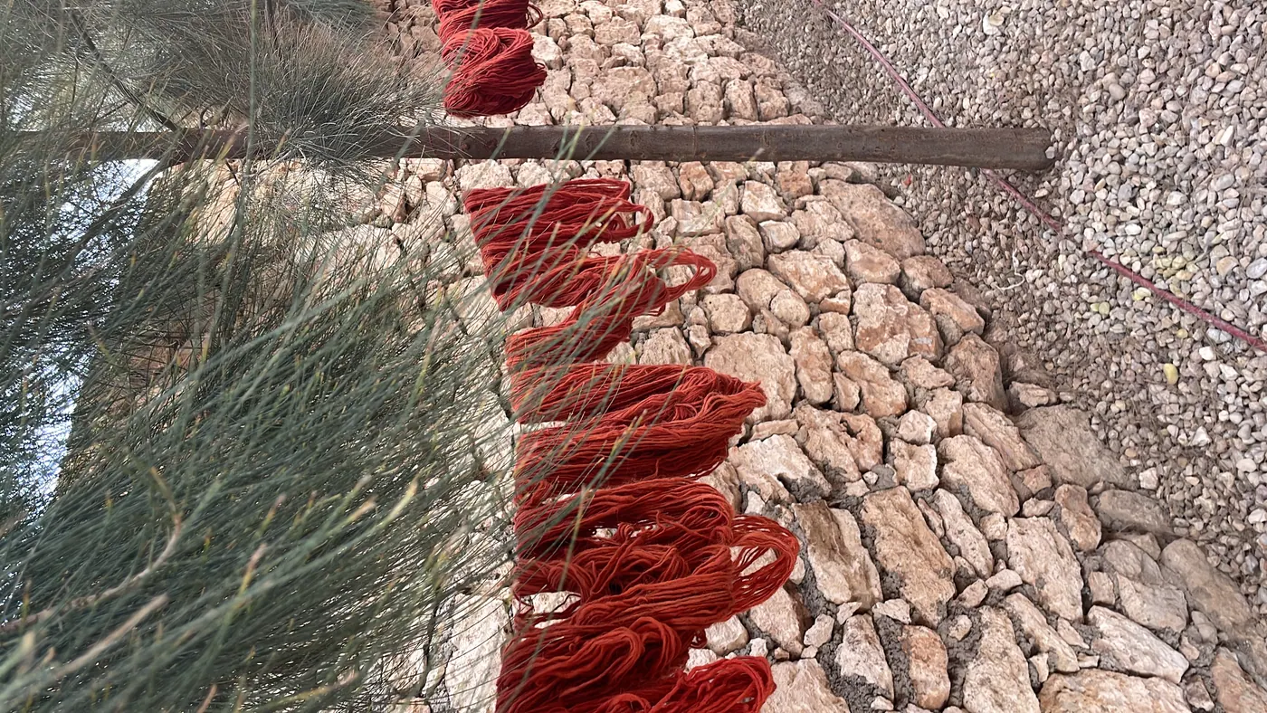 Threads prepared for textile weaving